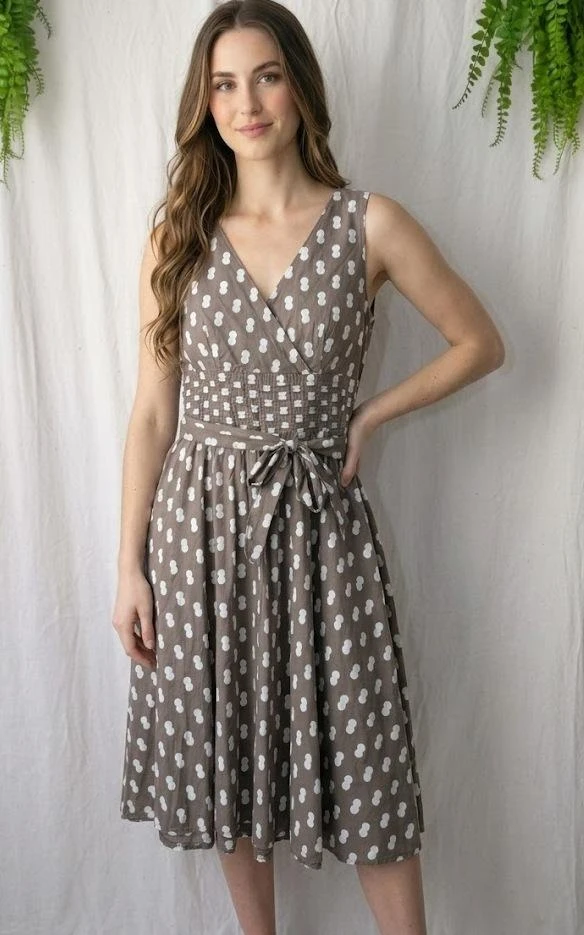 Vestido veraniego holgado color topo con lunares blancos de algodón elástico "Made in Italy" – photo 5